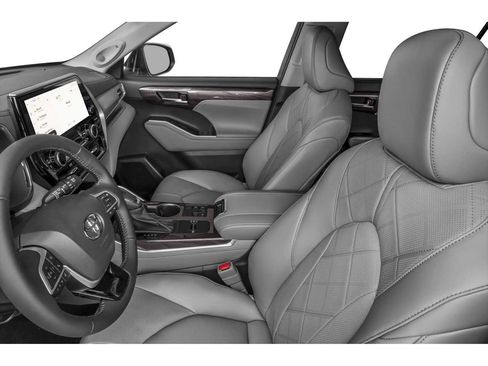 New 2026 Toyota Highlander Platinum AWD/4WD image 6