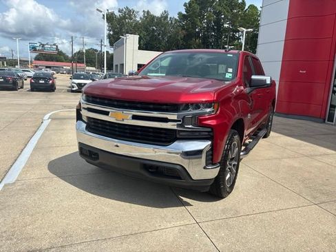 Used 2019 Chevrolet Silverado 1500 LT w/ Texas Edition AWD/4WD image 3
