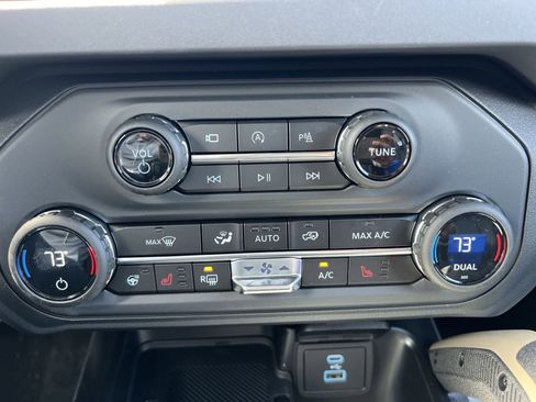 New 2025 Ford Bronco Badlands image 29