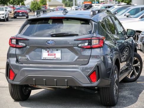 Used 2024 Subaru Crosstrek 2.0i Premium AWD/4WD image 3