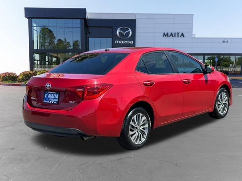Used 2019 Toyota Corolla XLE FWD image 3