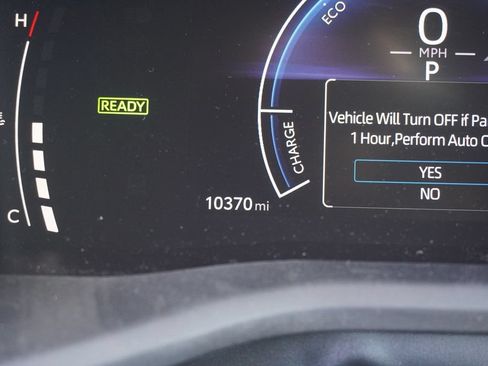 Used 2025 Toyota Camry LE w/ Convenience Package FWD image 3