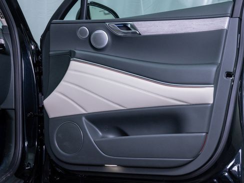 New 2026 Genesis GV80 2.5T Advanced image 13