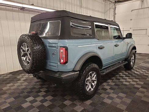 Used 2023 Ford Bronco Badlands image 4