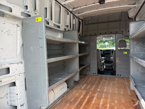 Used 2018 Nissan NV 2500 S RWD image 23