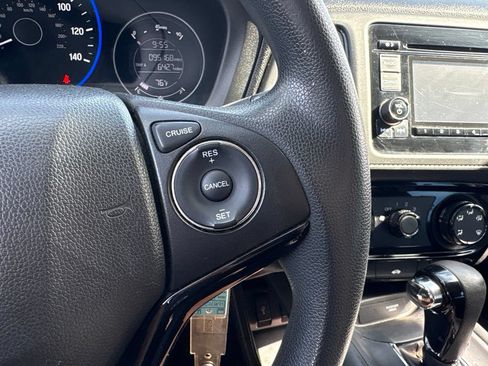 Used 2017 Honda HR-V LX image 20