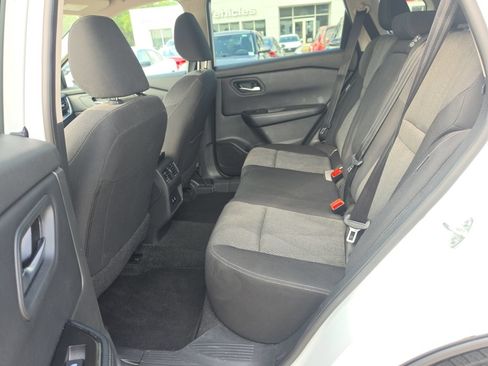 Used 2025 Nissan Rogue SV FWD image 9