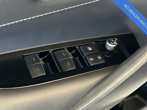 Used 2019 Toyota Corolla SE w/ Protection Package FWD image 12