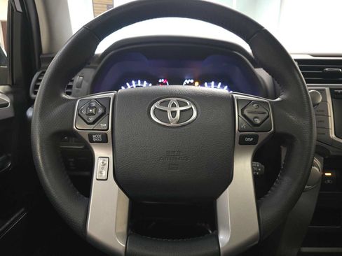 Used 2019 Toyota 4Runner SR5 Premium AWD/4WD image 11