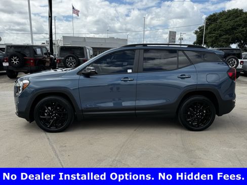 Used 2024 GMC Terrain SLE w/ Driver Convenience Package FWD image 7