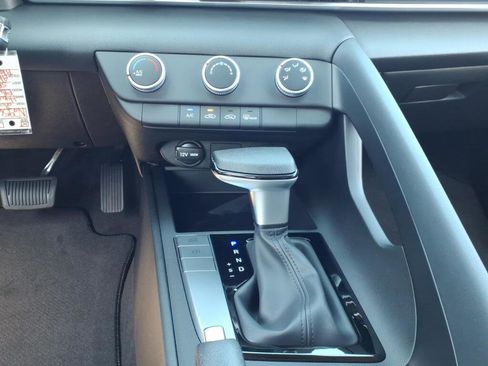 New 2026 Hyundai Elantra SE FWD image 11