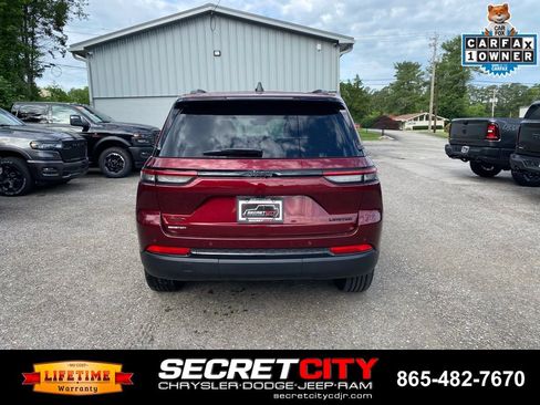Used 2025 Jeep Grand Cherokee Limited w/ Black Appearance Package AWD/4WD image 6