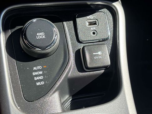 Used 2021 Jeep Compass Latitude w/ Convenience Group image 28