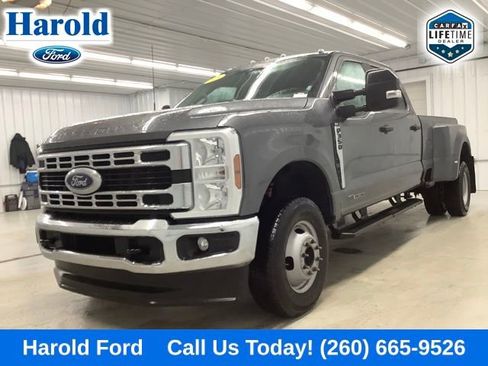 Used 2025 Ford F350 XLT image 3