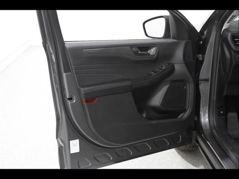 Certified 2025 Ford Escape Active AWD/4WD image 4
