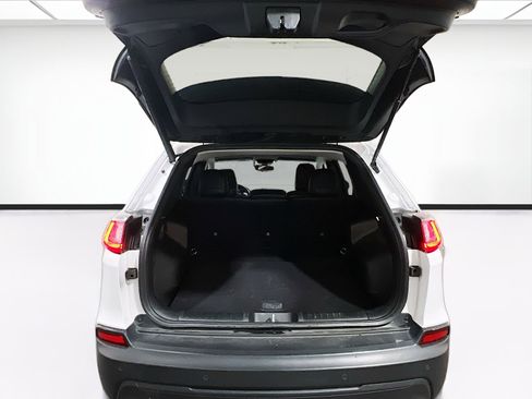 Used 2023 Jeep Cherokee Altitude Lux image 19