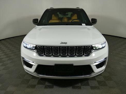Used 2023 Jeep Grand Cherokee Summit w/ Luxury Tech Group V AWD/4WD image 8