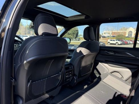 New 2025 Jeep Grand Cherokee Laredo X w/ Luxury Tech Group I image 26