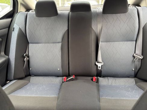 Used 2025 Nissan Versa SV FWD image 31