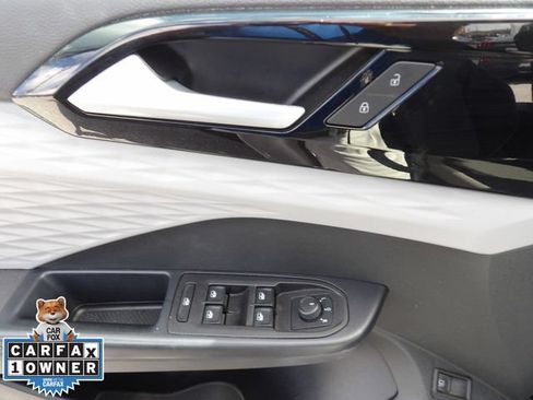 Used 2024 Volkswagen Taos S FWD image 29