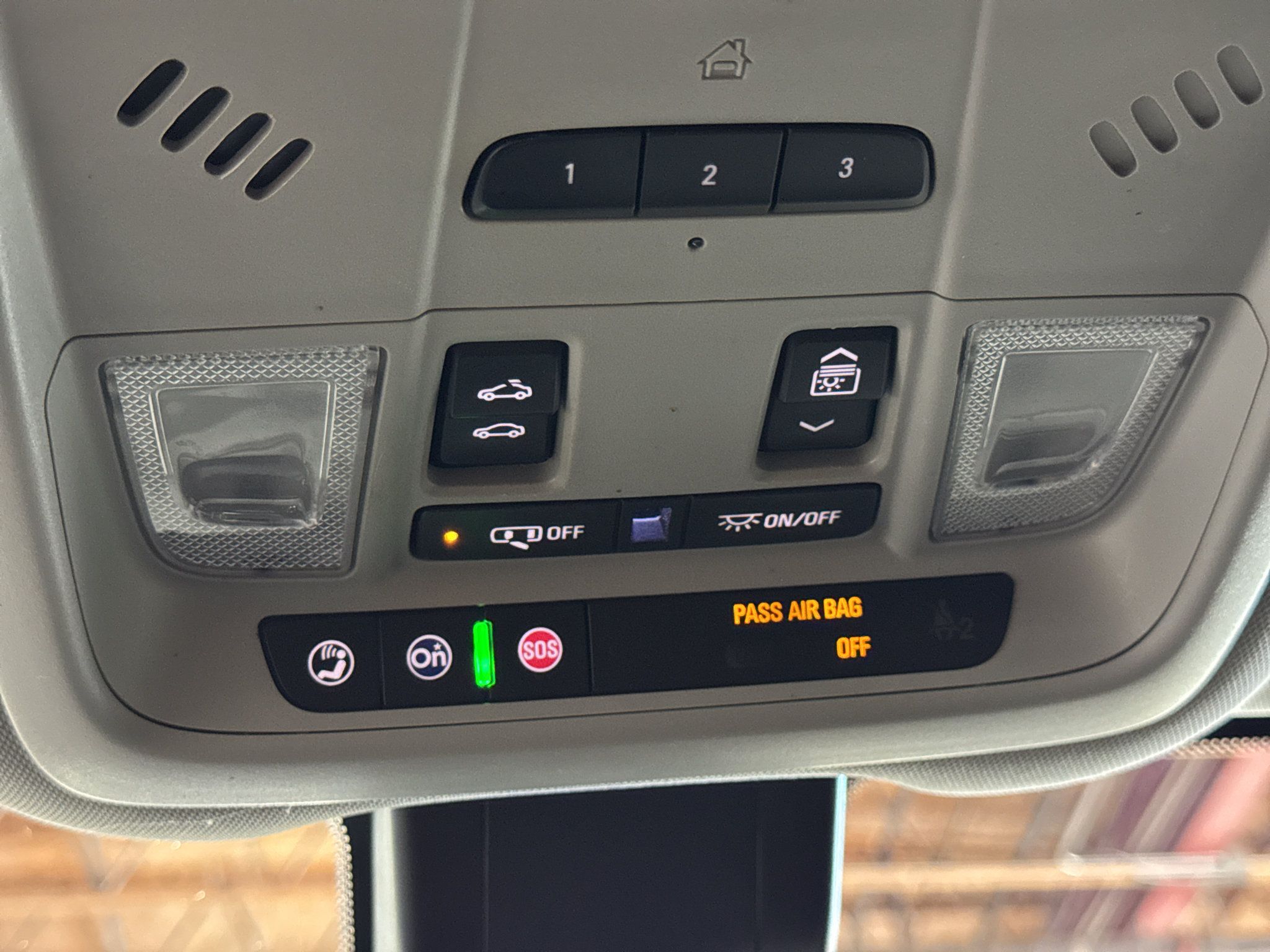 Used 2018 Chevrolet Equinox Premier AWD/4WD image 31