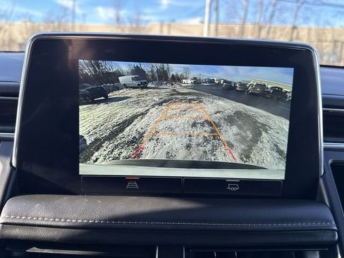 Used 2024 GMC Yukon SLE w/ LPO, Floor Liner Package image 15