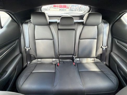 Used 2023 MAZDA MAZDA3 s FWD image 33