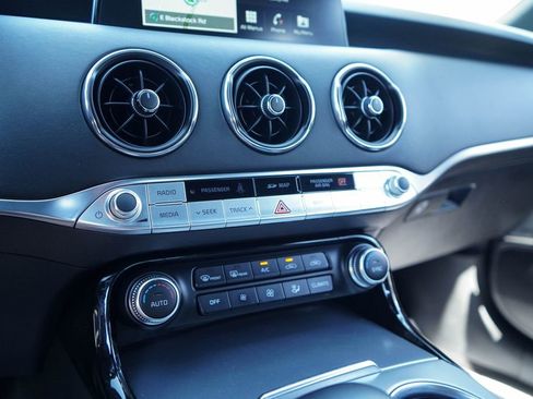 Used 2020 Kia Stinger GT2 image 8