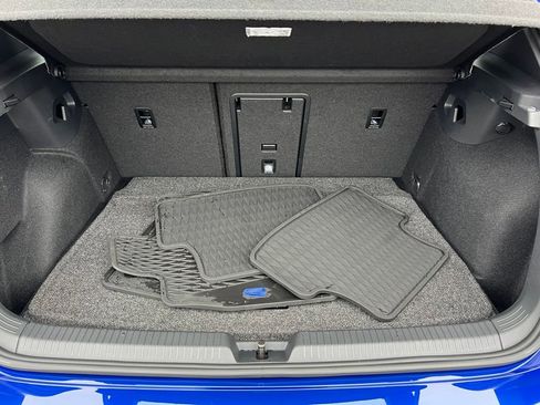 Used 2023 Volkswagen Golf 20th Anniversary Edition image 18