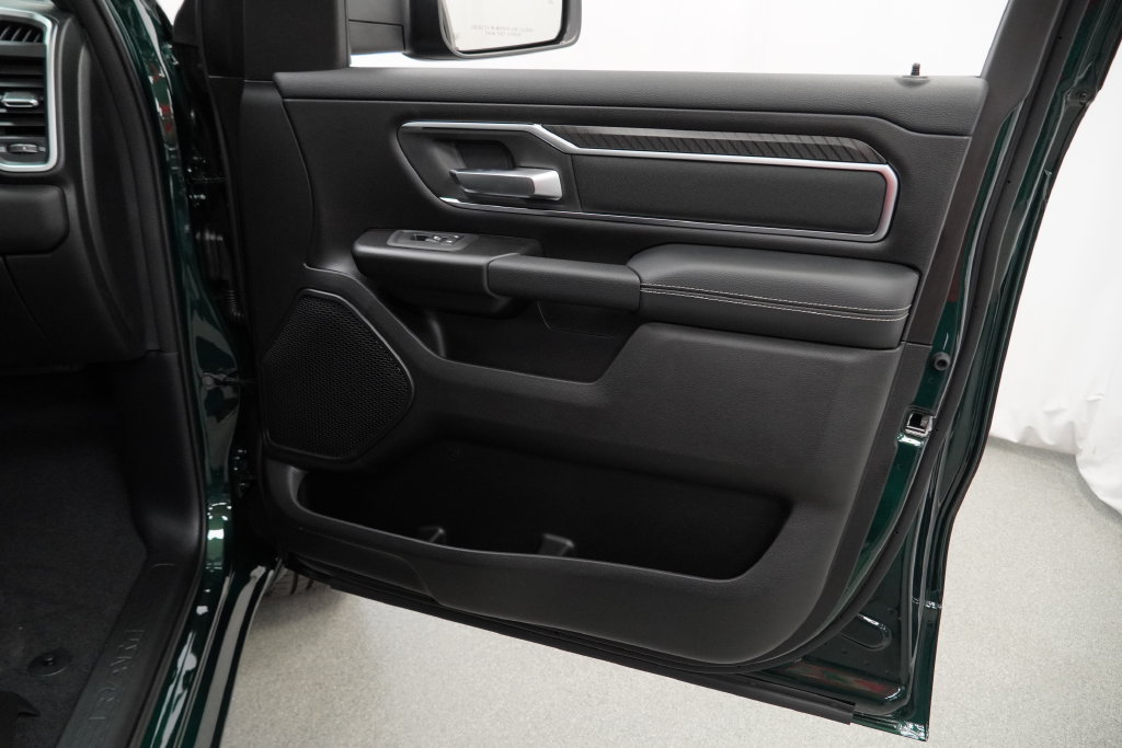 New 2026 RAM 1500 Big Horn AWD/4WD image 31