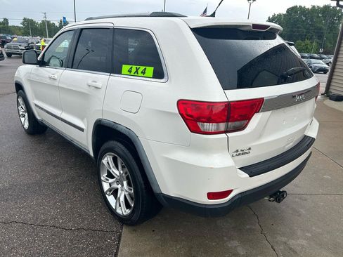Used 2011 Jeep Grand Cherokee Laredo AWD/4WD image 7