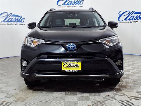 Used 2018 Toyota RAV4 Limited image 3