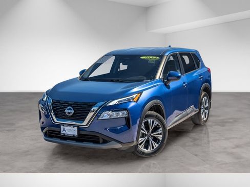 Used 2023 Nissan Rogue SV FWD image 2
