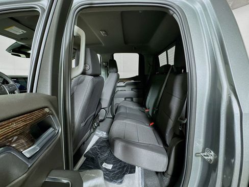 New 2026 GMC Sierra 1500 SLE w/ Preferred Package image 13