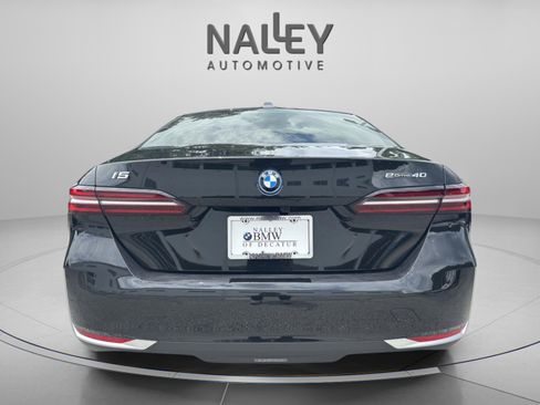 Used 2025 BMW i5 eDrive40i w/ Premium Package image 3