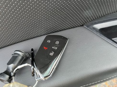 Used 2025 Volkswagen Atlas Cross Sport SE image 22