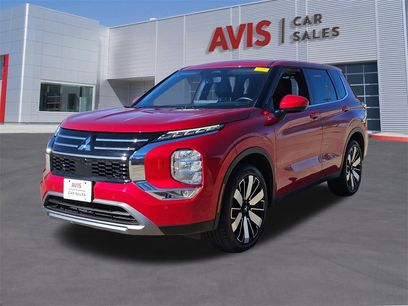 Used 2025 Mitsubishi Outlander SE