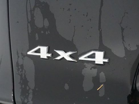 Certified 2019 Jeep Cherokee Latitude w/ Popular Appearance Group image 19