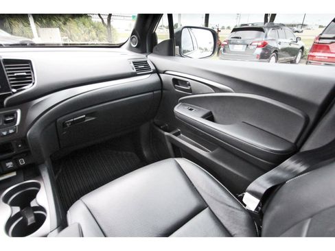 Used 2023 Honda Passport EX-L image 10