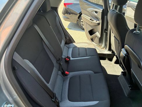 Used 2025 Chevrolet TrailBlazer LT FWD image 38