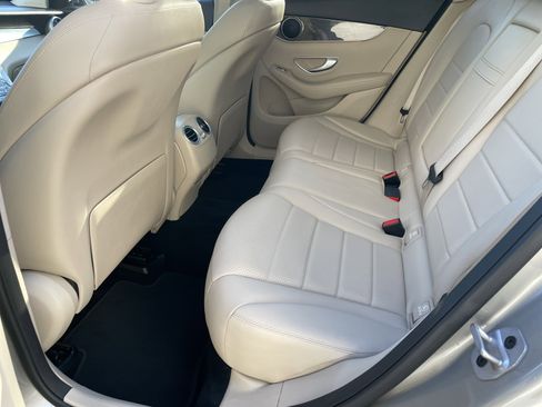 Certified 2022 Mercedes-Benz GLC 300 image 40