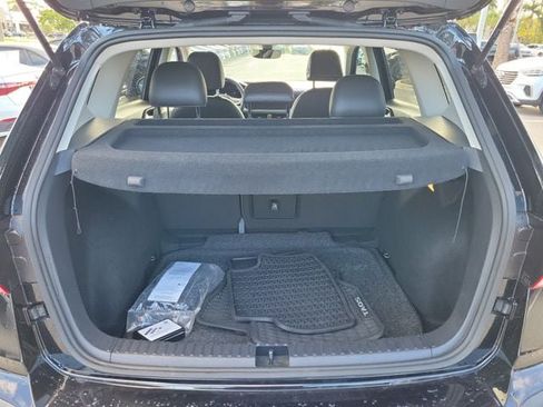 Certified 2023 Volkswagen Taos SE w/ Panoramic Sunroof Package FWD image 7