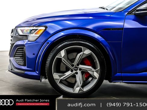 Used 2024 Audi SQ8 e-tron Premium Plus w/ Black Optic Package image 10