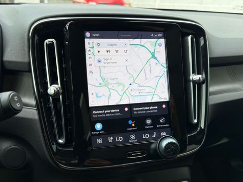 Used 2023 Volvo XC40 Recharge Ultimate AWD/4WD image 19