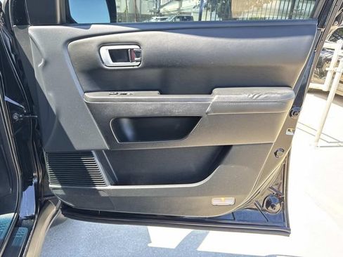 Used 2015 Honda Pilot Touring image 14