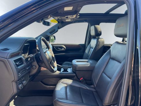 Used 2024 Chevrolet Tahoe High Country AWD/4WD image 11