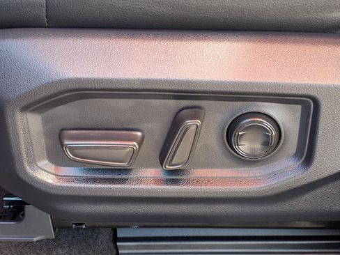 Used 2024 Toyota Tundra Limited AWD/4WD image 20