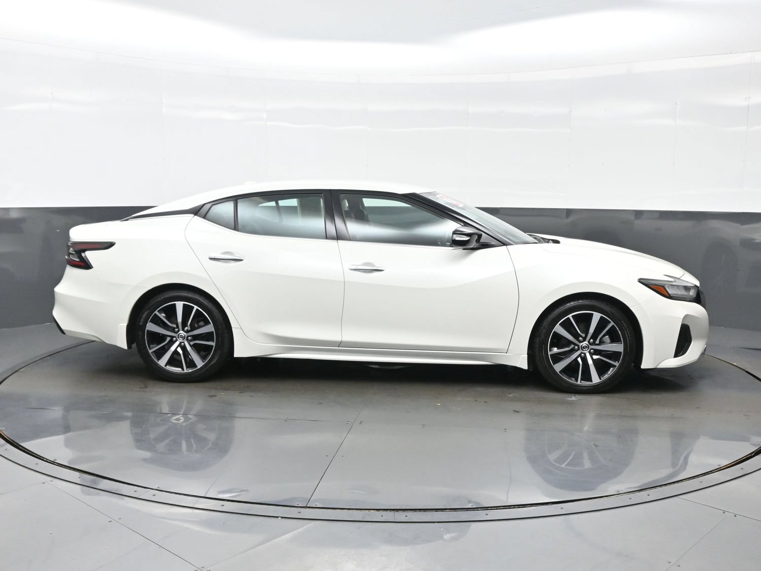 Used 2021 Nissan Maxima 3.5 SV w/ Floor Mat Group FWD image 7