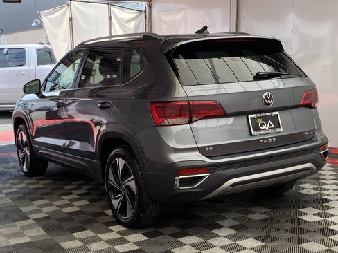Used 2024 Volkswagen Taos SE image 4