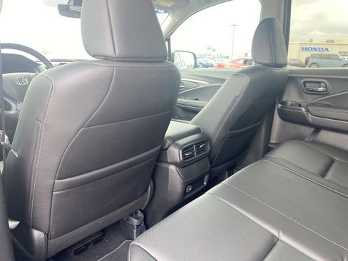 Used 2025 Honda Ridgeline RTL image 13
